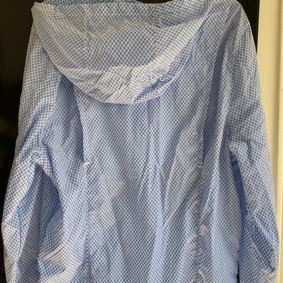 Nike Shield Jacket - Picture 6 of 10